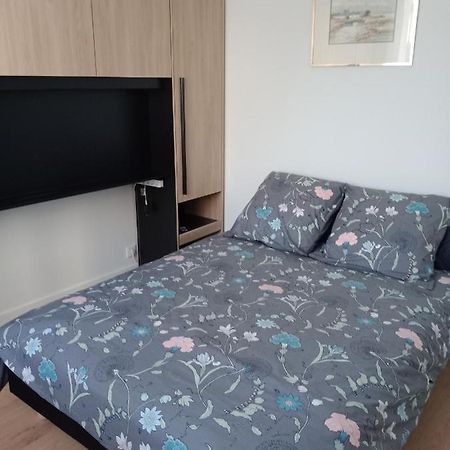 בריב-לה-גייארד Appartement F2 Meuble Centre Ville מראה חיצוני תמונה