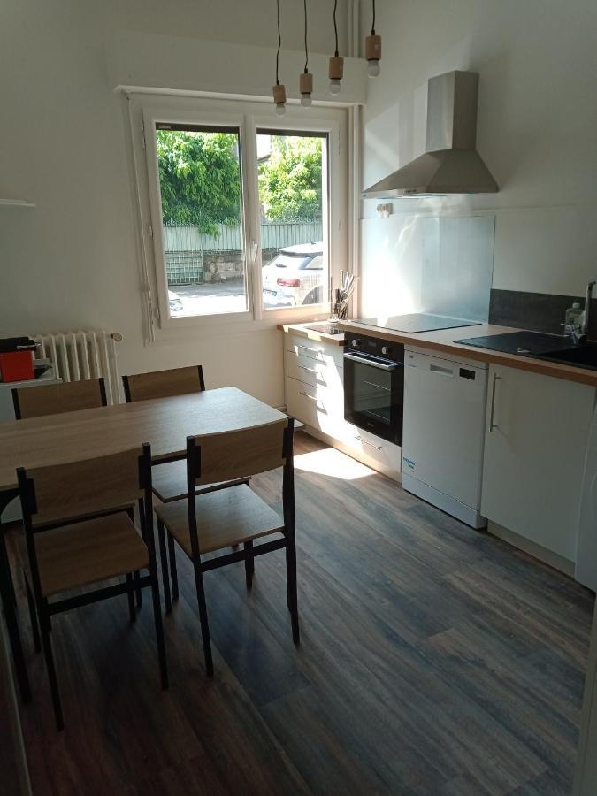 בריב-לה-גייארד Appartement F2 Meuble Centre Ville מראה חיצוני תמונה